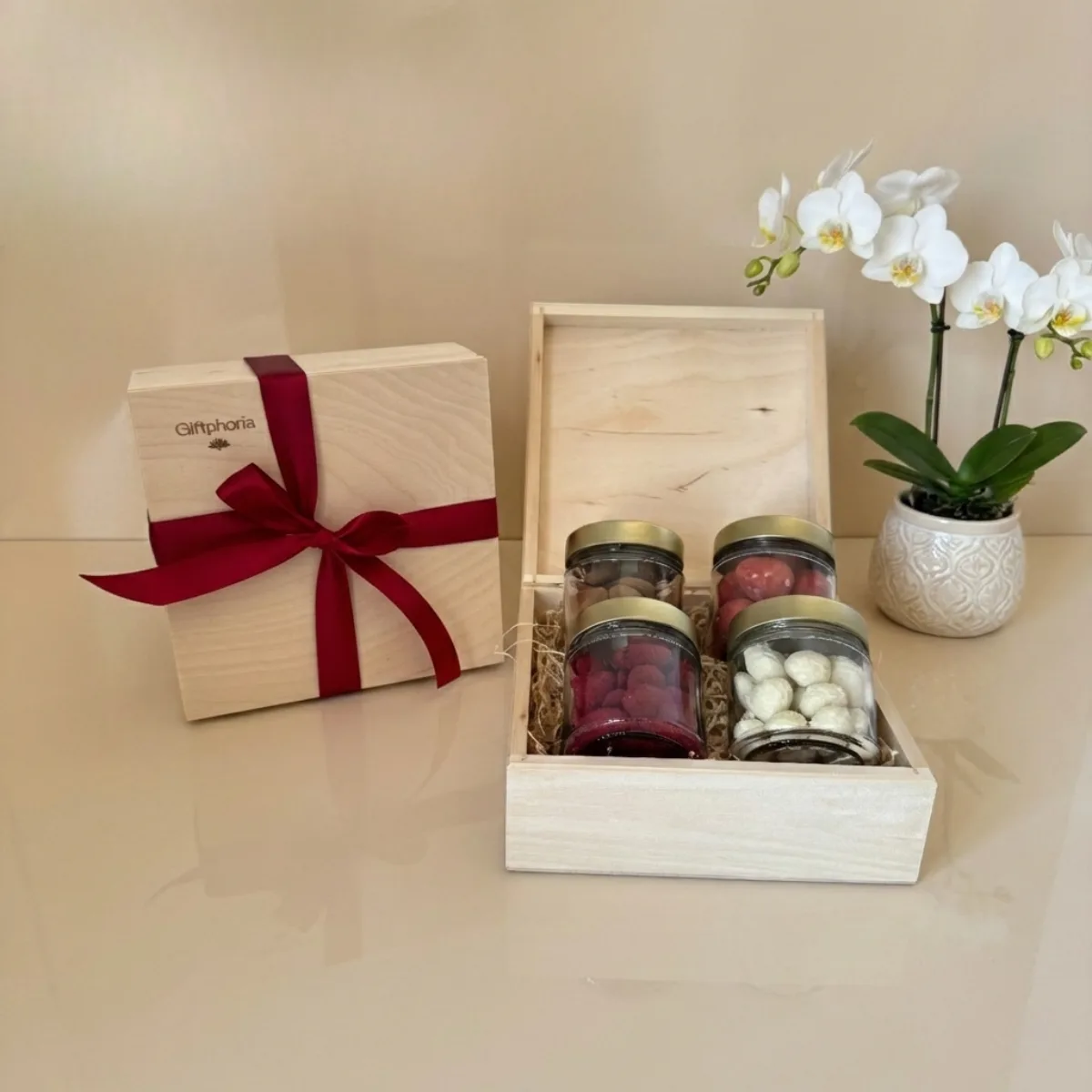 Ruby Snack Collection – Strawberries & Raspberries