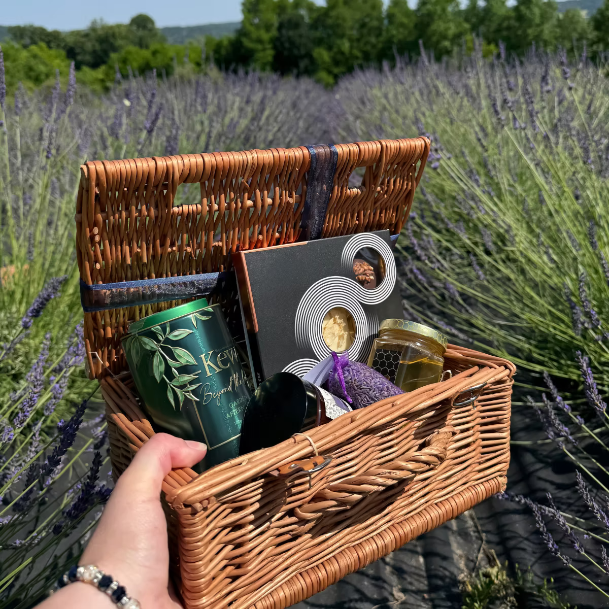 Prečo v Giftphoria pripravujeme kondolenčné koše?