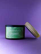 Ružová záhrada - prírodná sviečka zo 100% včelieho vosku s ružou